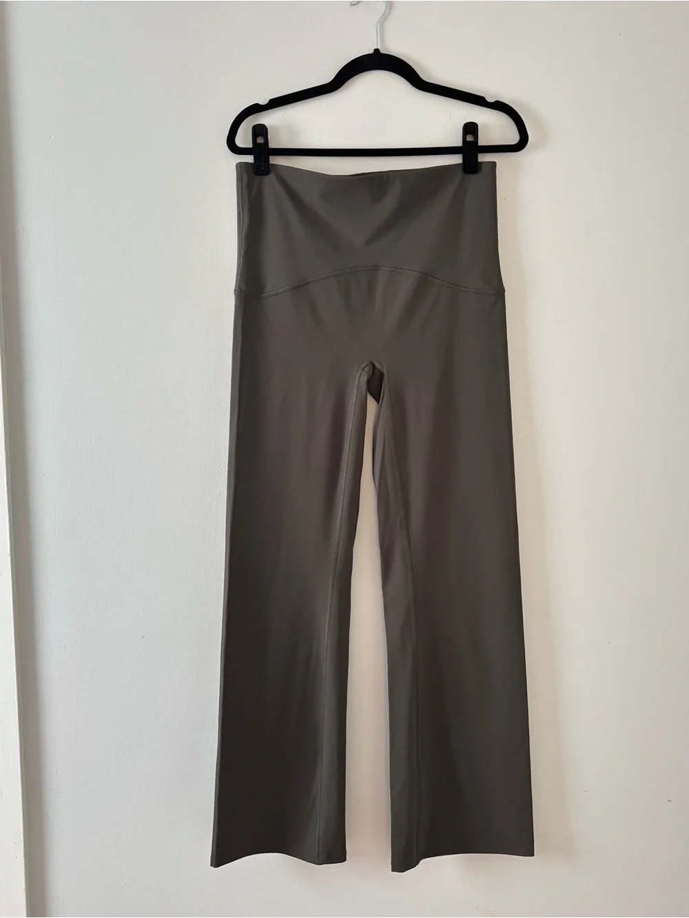 Spanx SPANXshape Booty Boost Flare Pant Leggings Wide Leg Stretch Green